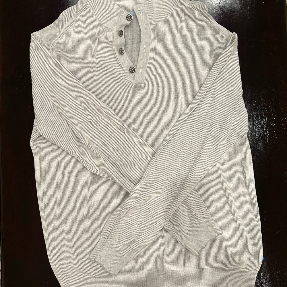 Tommy Bahama Men's Cream Turtleneck Sweater